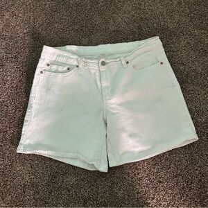 Levi’s White Denim Jean Shorts Size 31